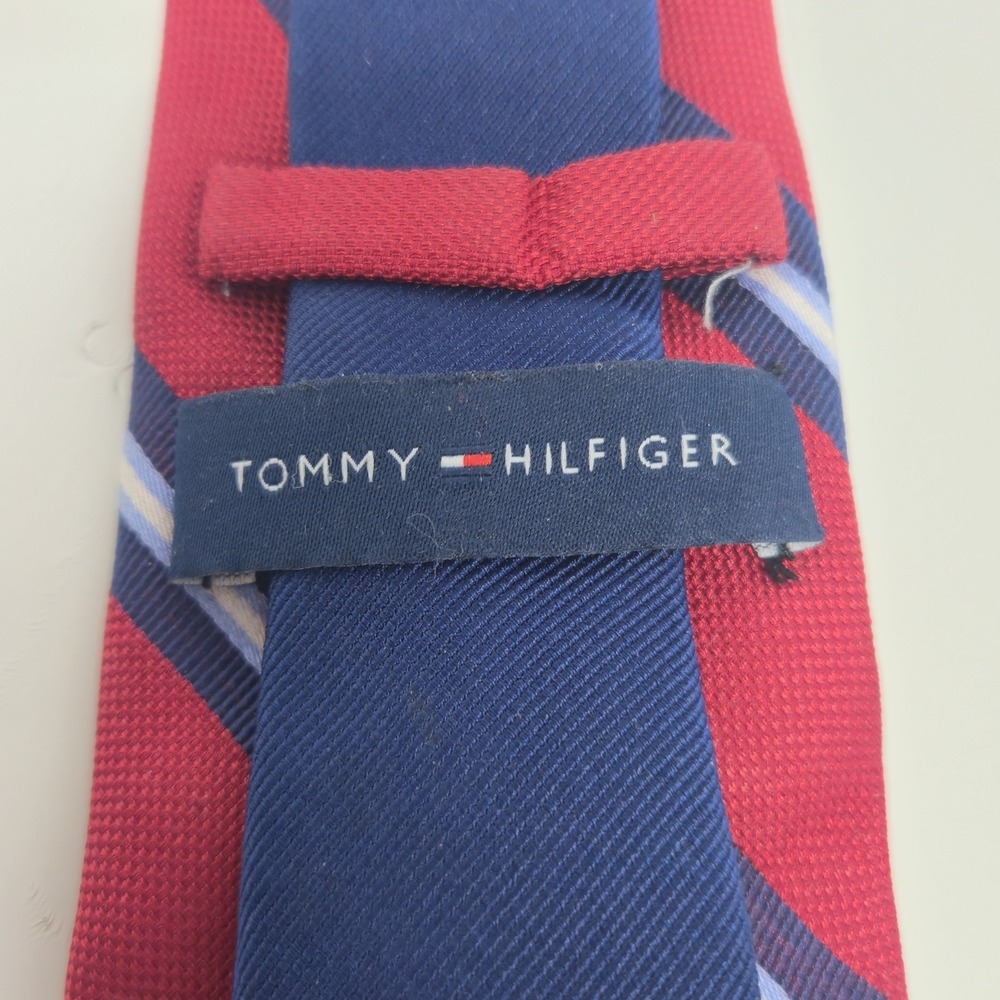Tommy Hilfiger Silk Mens Burgundy Navy Blue Striped Classic 3.25" Necktie - Picture 4 of 5